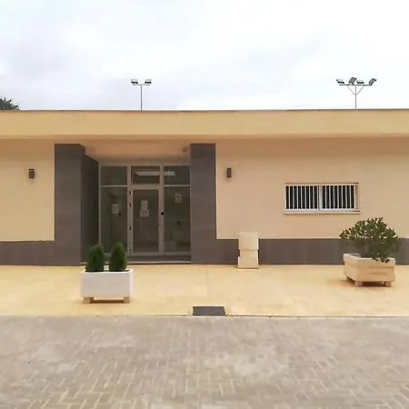 Piso De 2 Con Piscina Comunitaria *