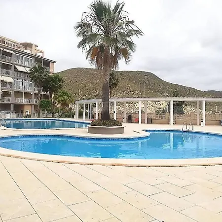 Piso De 2 Con Piscina Comunitaria