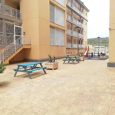 Piso De 2 Con Piscina Comunitaria Apartment